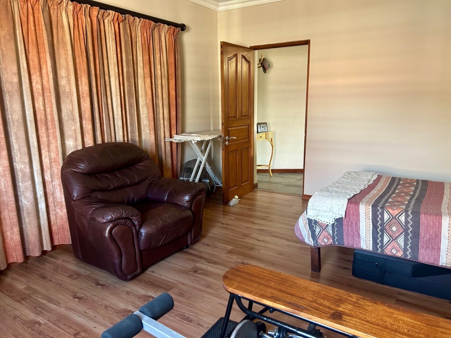 4 Bedroom Property for Sale in Tafelzicht Western Cape